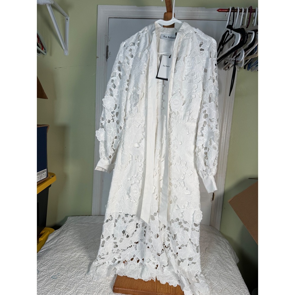 En Saison White Floral Guipure Lace Tie Neck Midi Dress NWT